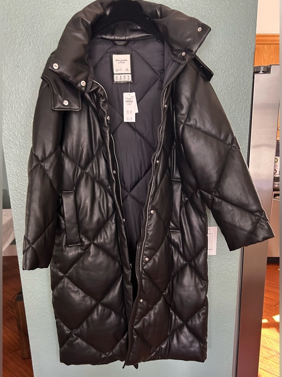 Abercrombie & Fitch Jackets & Blazers - Abercrombie & Fitch Vegan Leather Long Puffer wind water resistant Coat.